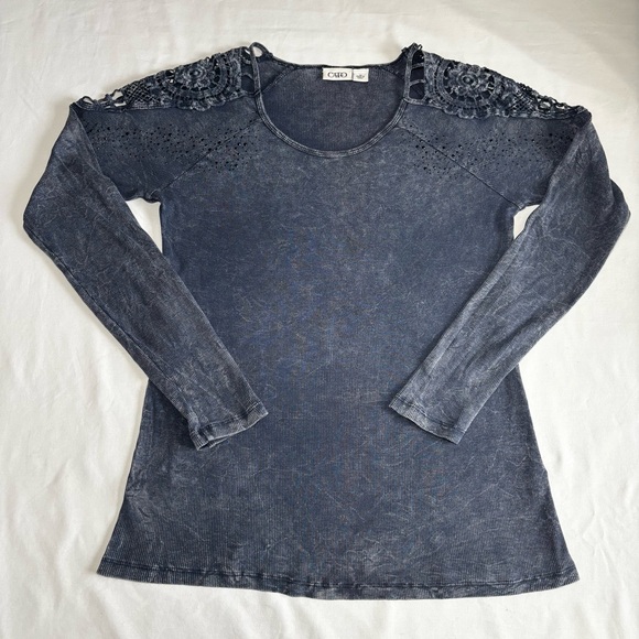 Cato Blue Stone Wash Long Sleeve Top Ribbed Crochet Detail Shoulders Rhinestones - Picture 7 of 15